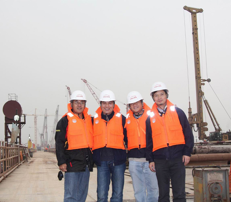 Sinovo-rotary-drilling-rig-in-Singapore